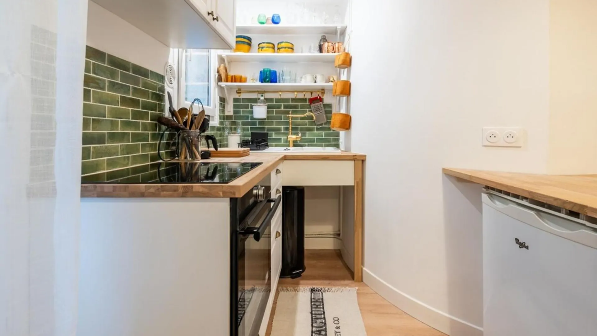 Appartement Beautiful Modern Belleville Parijs